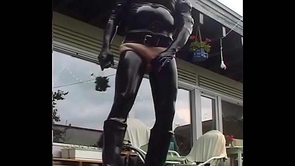Roxina2003LatexAndRubberOut010803XXL.WMV