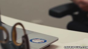 Masyn thorne and carter woods taste test an employees car