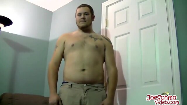 Phat bubba likes to wank his tiny prick when he is alone