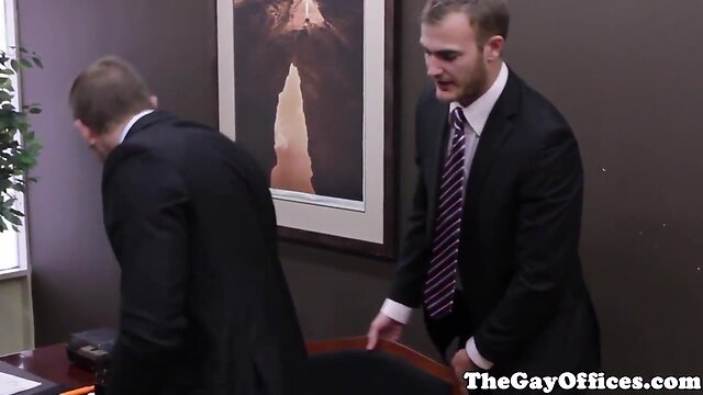 Muscular office hunk seduced by his boss – scene 2