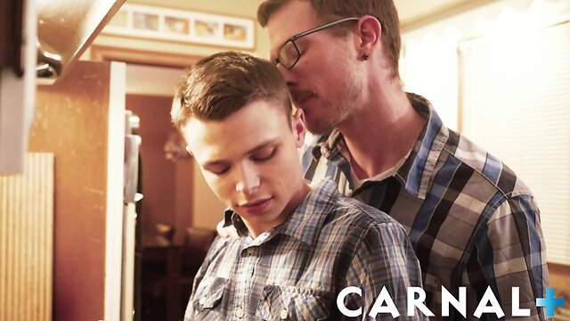 Stepsons threesome: dilf alex killian & tall doctor share legrand wolf with intense fetish machines