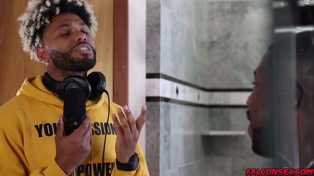 Anal bareback bathroom sex: reign and tony genius unleash a fat load!